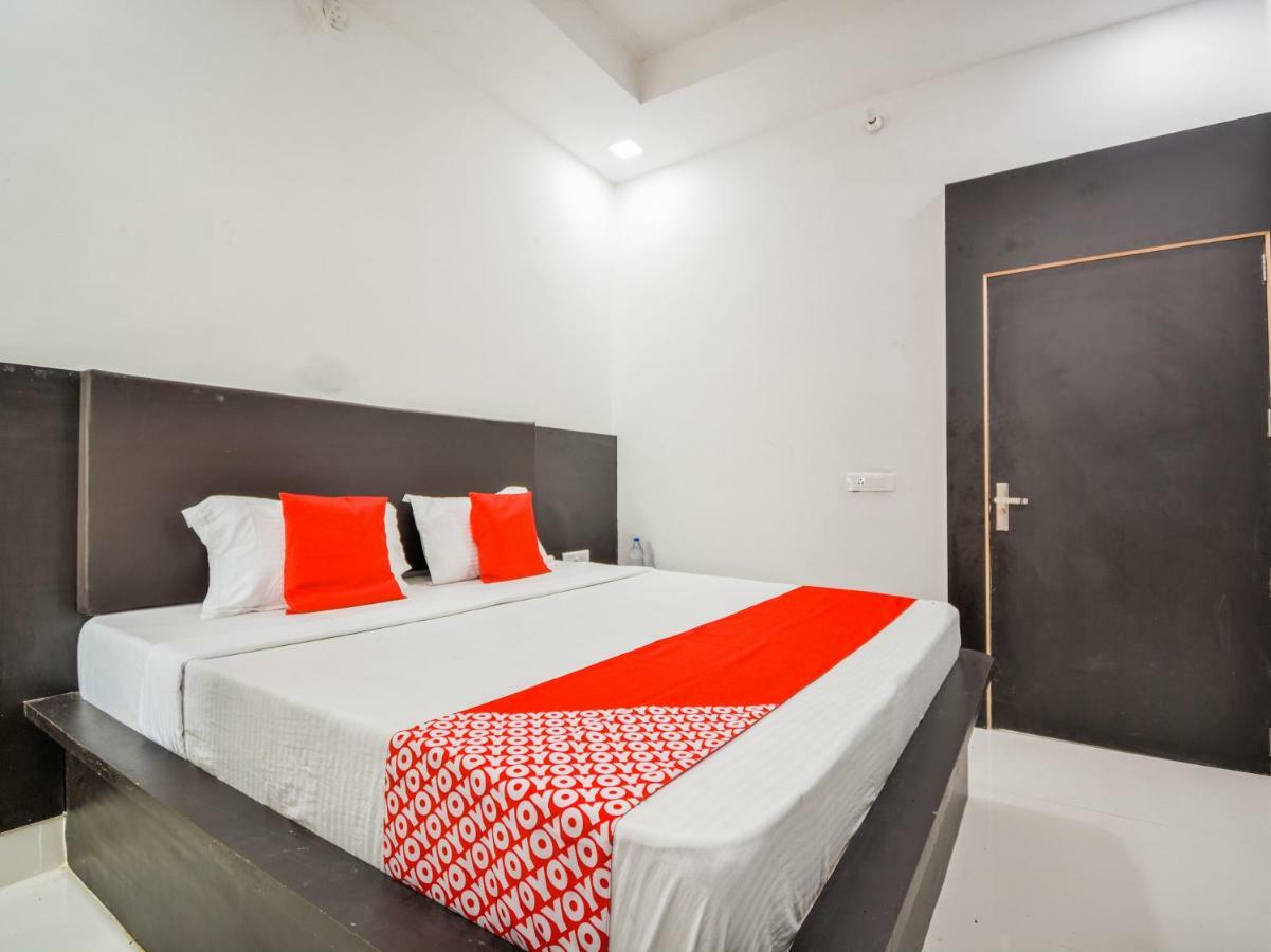 Oyo 43505 Hotel The White House Hisar Экстерьер фото
