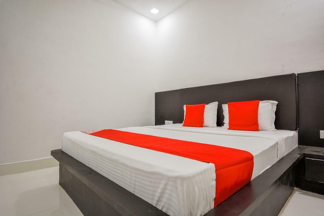 Oyo 43505 Hotel The White House Hisar Экстерьер фото