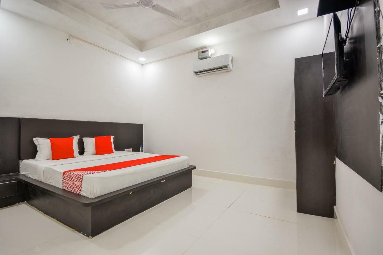 Oyo 43505 Hotel The White House Hisar Экстерьер фото