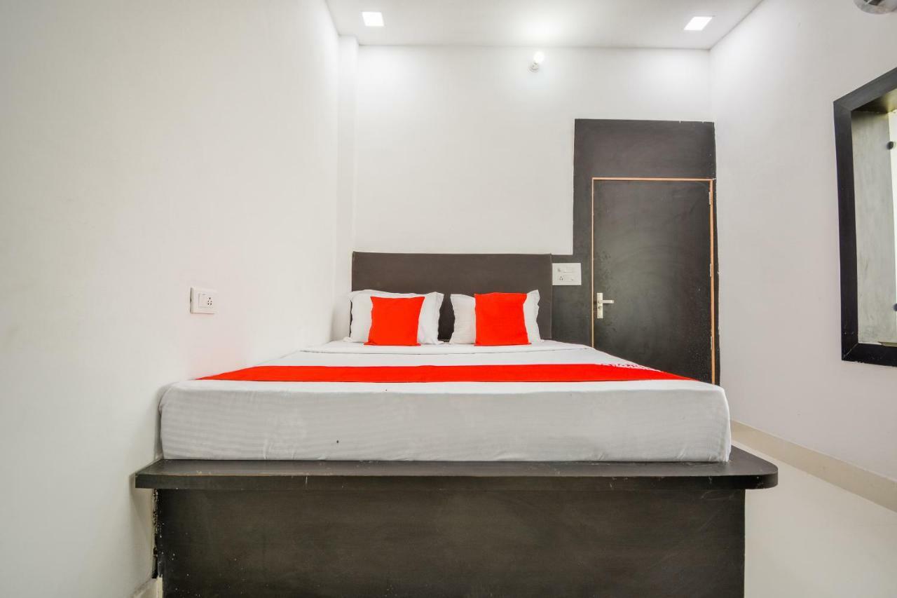 Oyo 43505 Hotel The White House Hisar Экстерьер фото