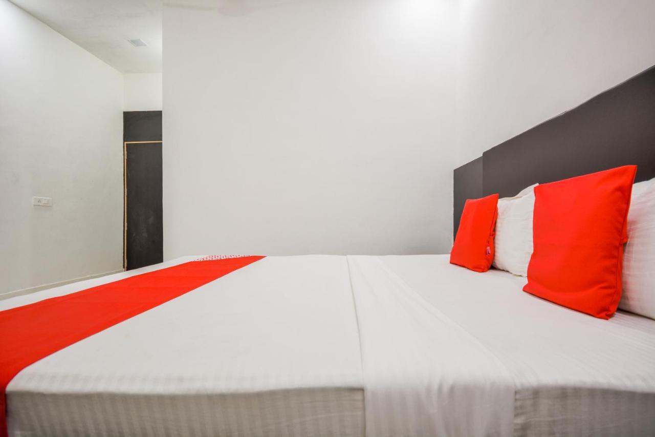 Oyo 43505 Hotel The White House Hisar Экстерьер фото
